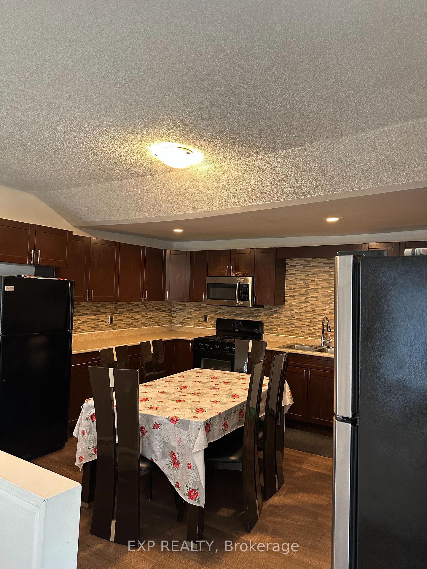 Photo 8 of 21 Oak Avenue, Hamilton, Landsdale — HOMEH