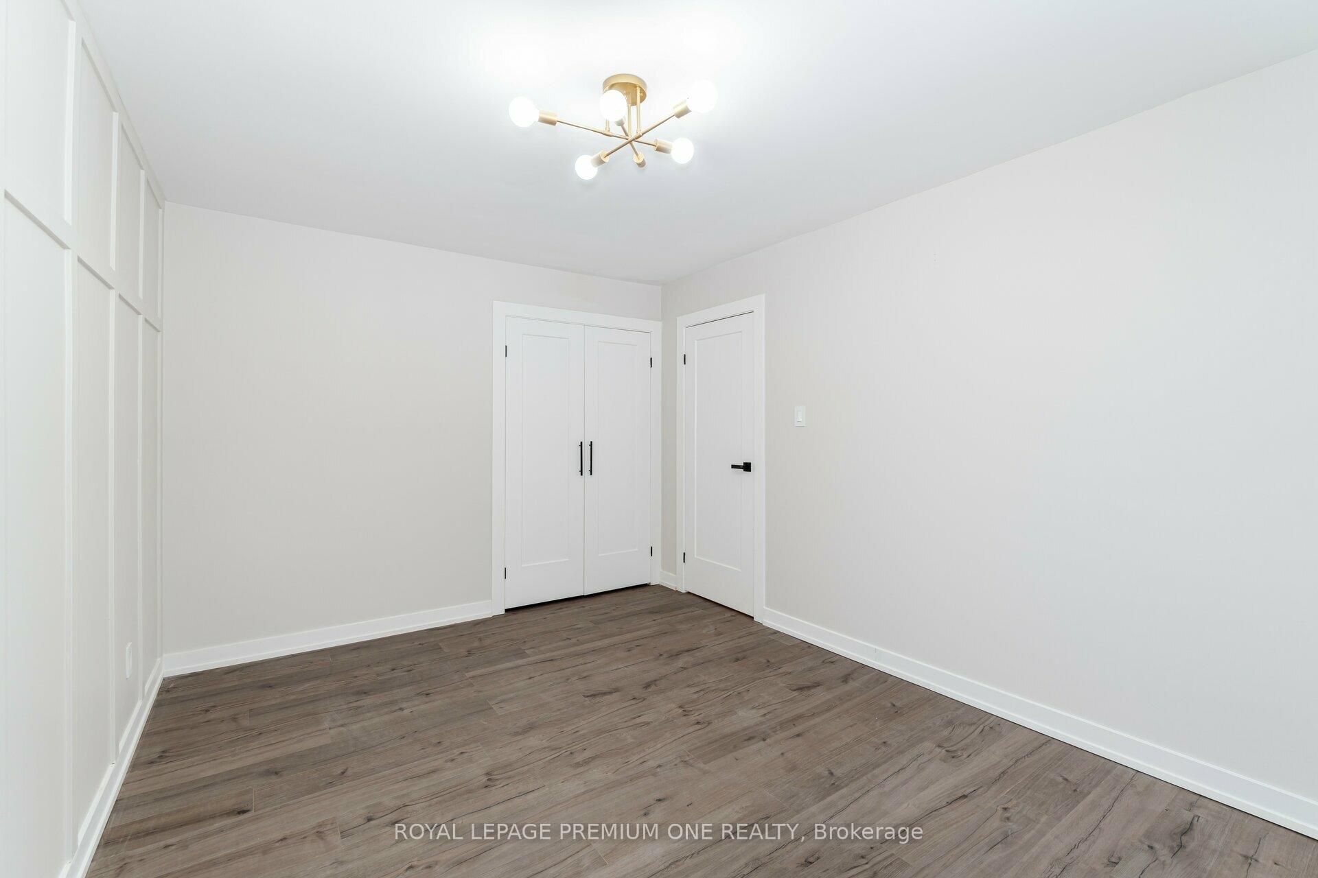Photo 20 of 453 Leacock Drive, Barrie, Letitia Heights — HOMEH