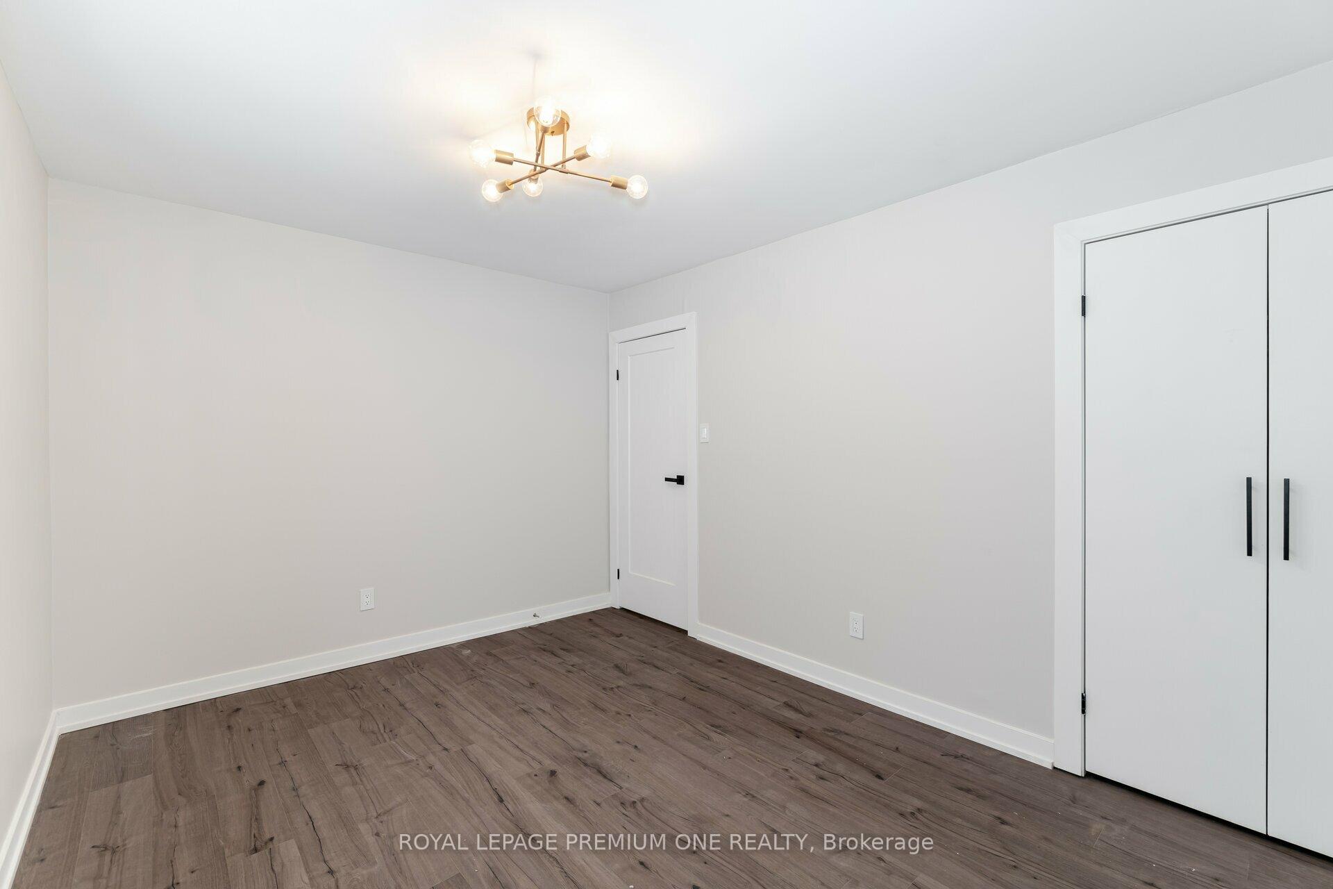 Photo 22 of 453 Leacock Drive, Barrie, Letitia Heights — HOMEH