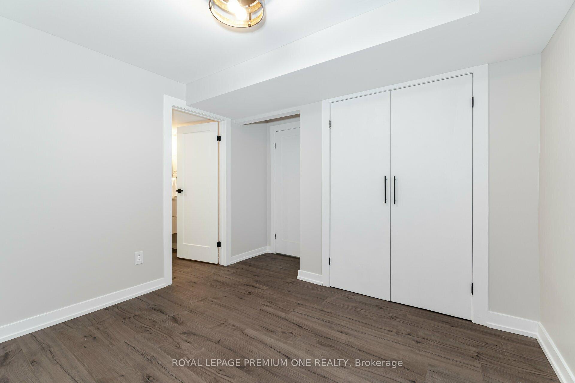Photo 35 of 453 Leacock Drive, Barrie, Letitia Heights — HOMEH