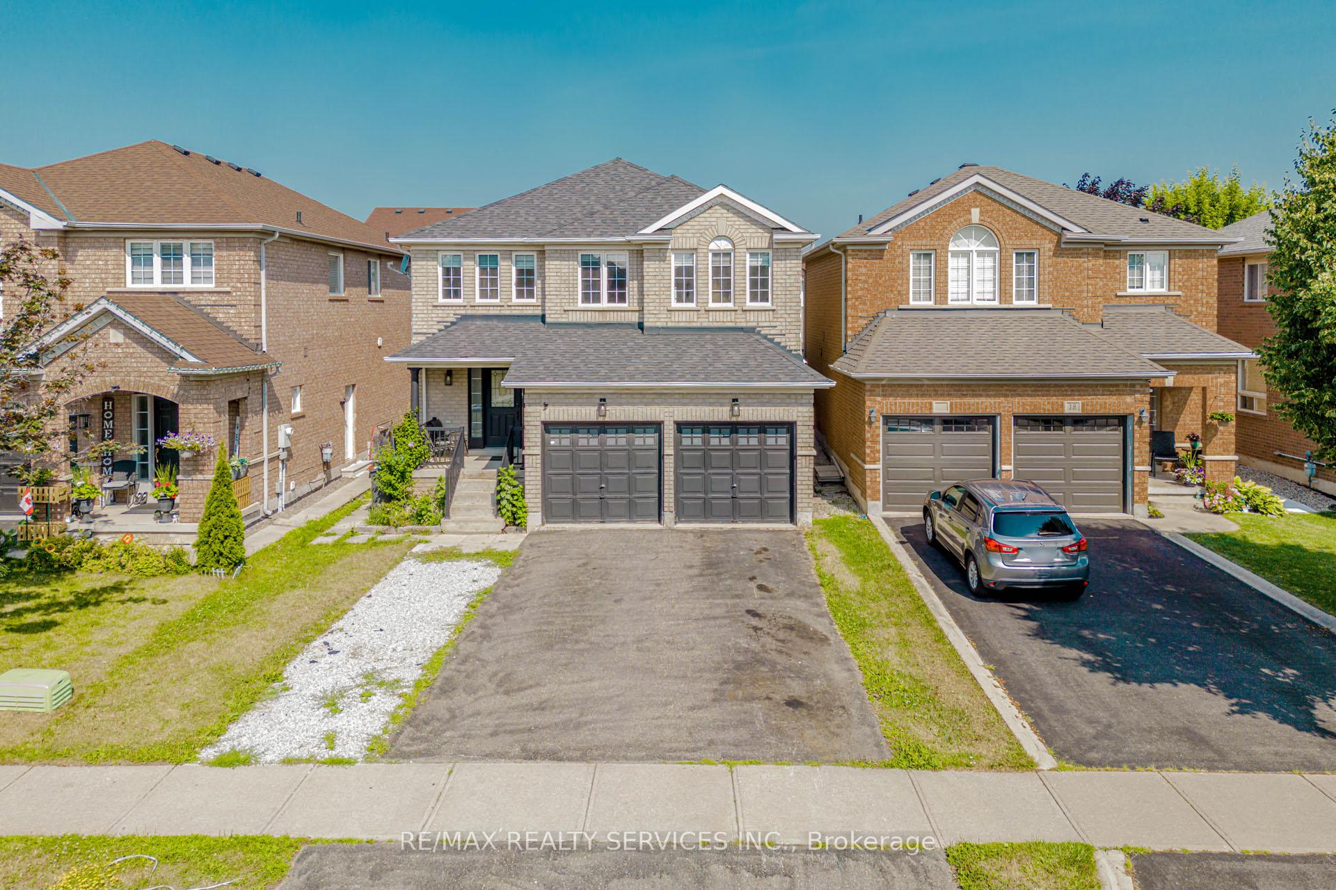 Photo 1 of 16 Mccrimmon Drive, Brampton, Fletcher's Meadow — HOMEH