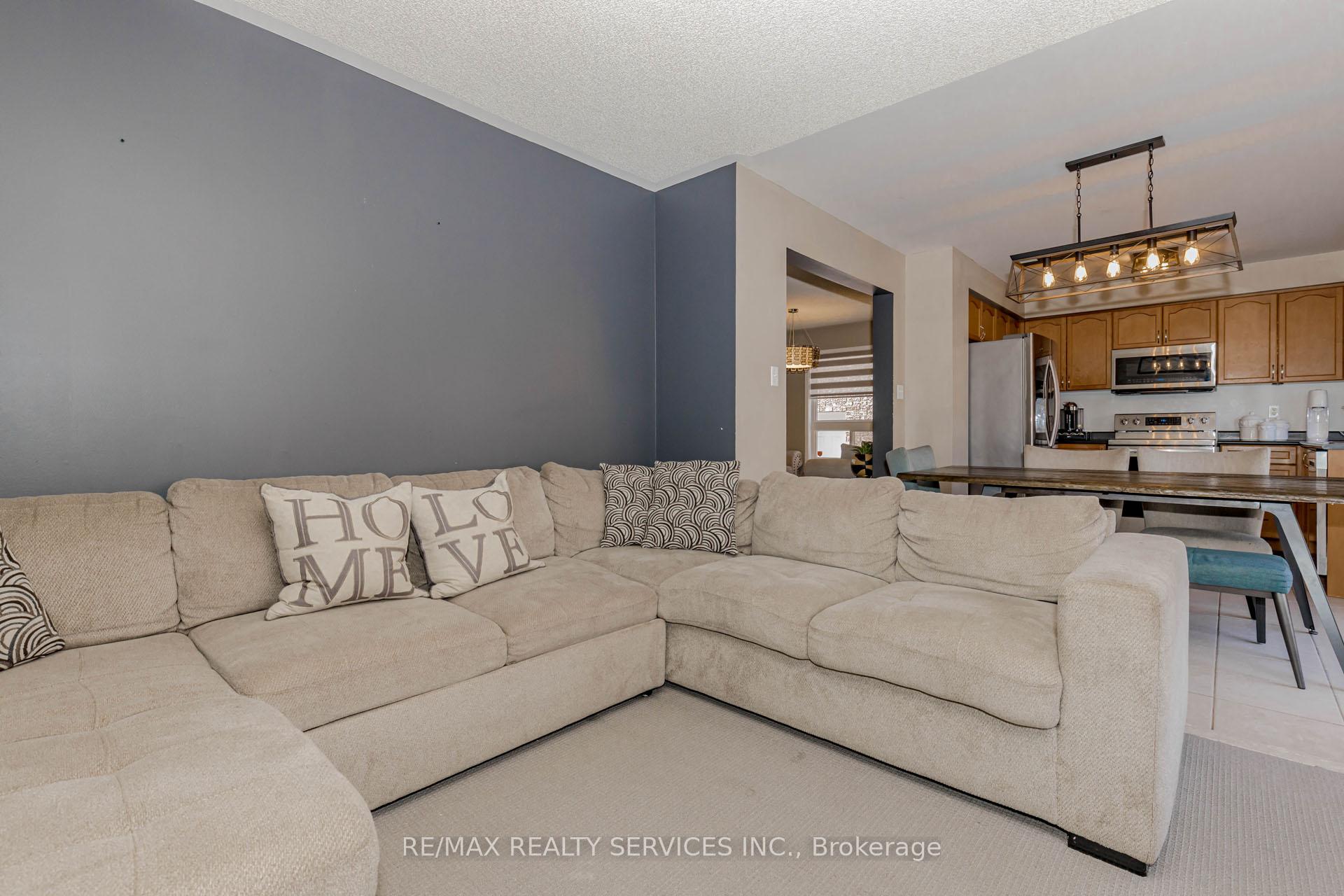 Photo 36 of 16 Mccrimmon Drive, Brampton, Fletcher's Meadow — HOMEH