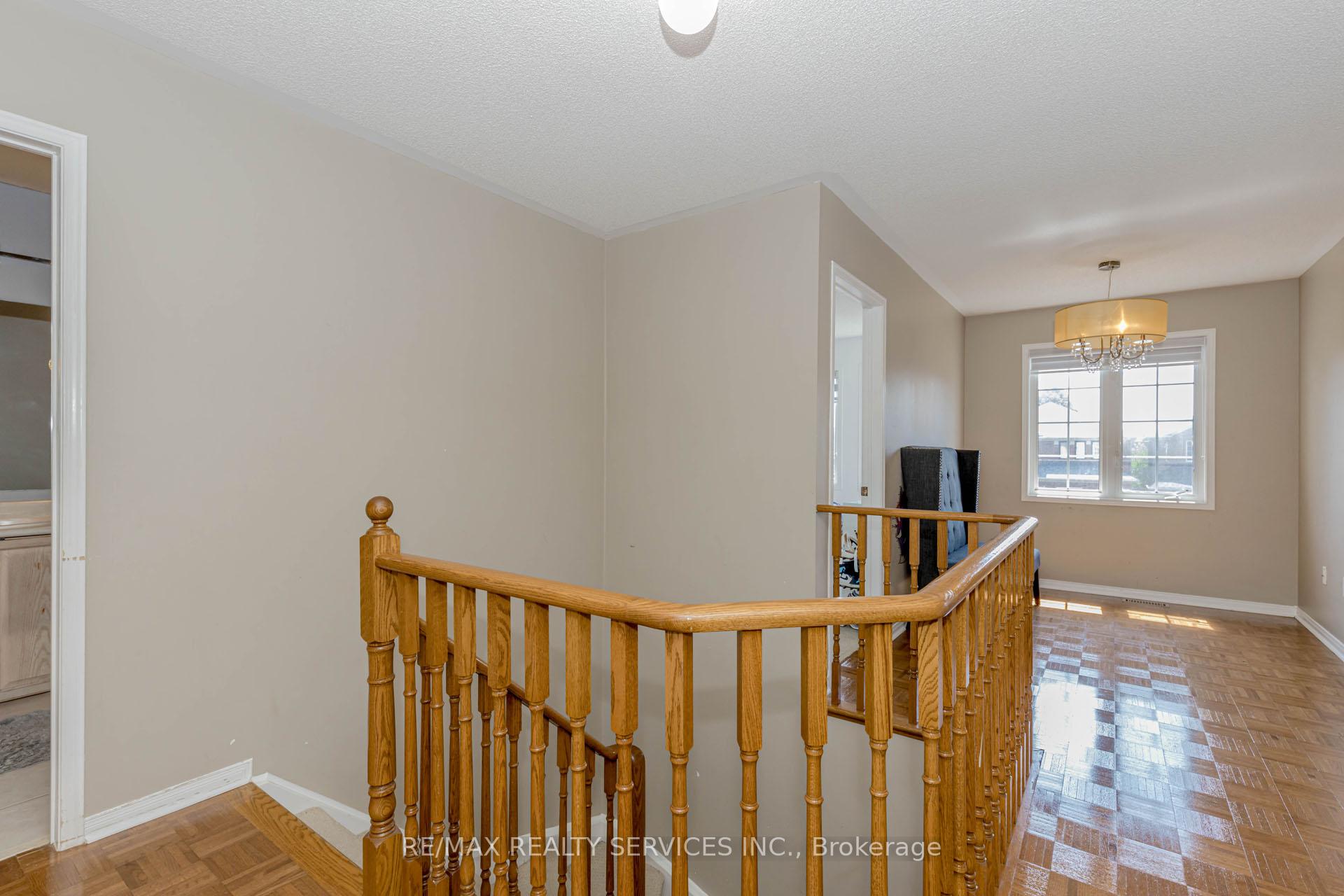 Photo 22 of 16 Mccrimmon Drive, Brampton, Fletcher's Meadow — HOMEH