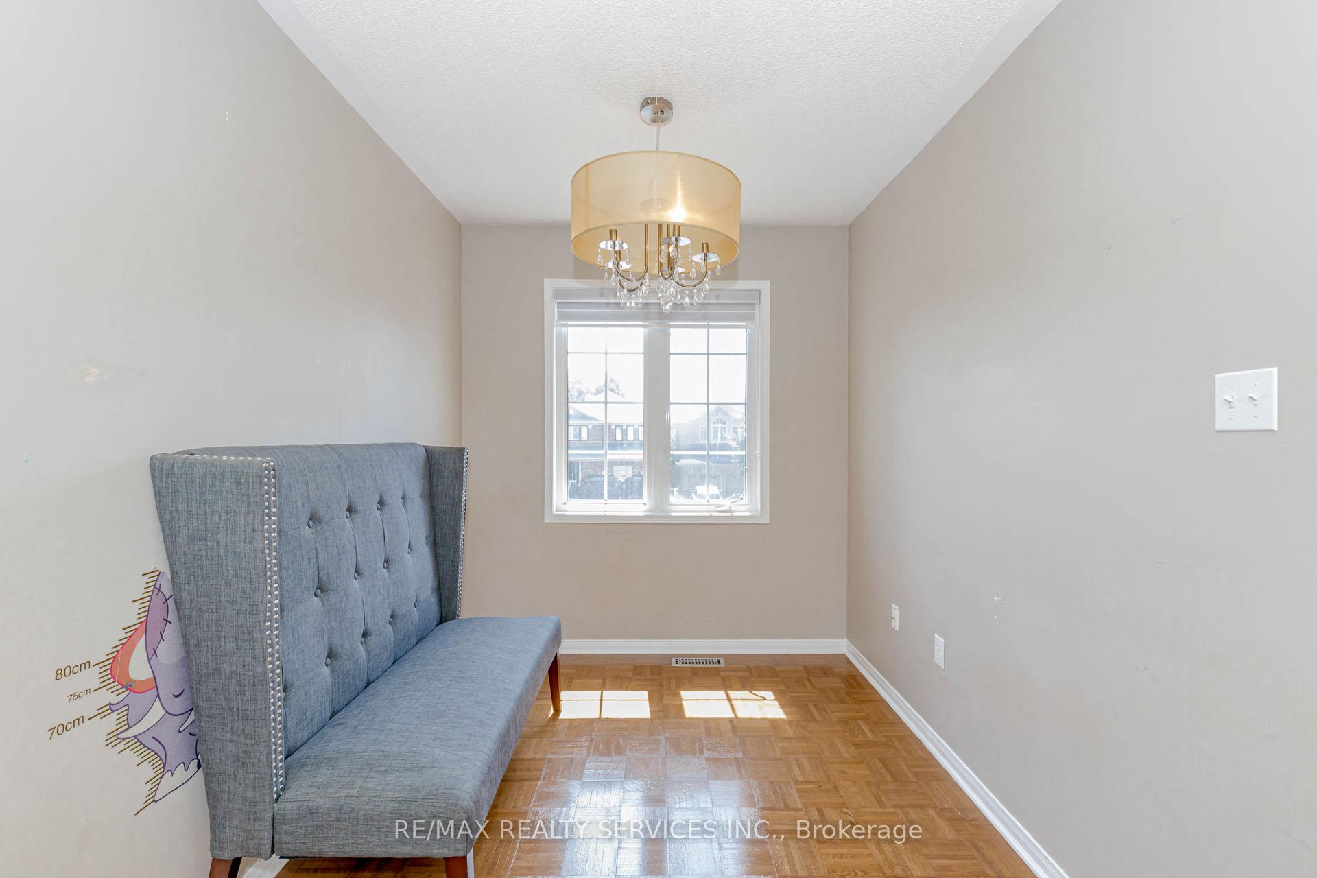 Photo 12 of 16 Mccrimmon Drive, Brampton, Fletcher's Meadow — HOMEH