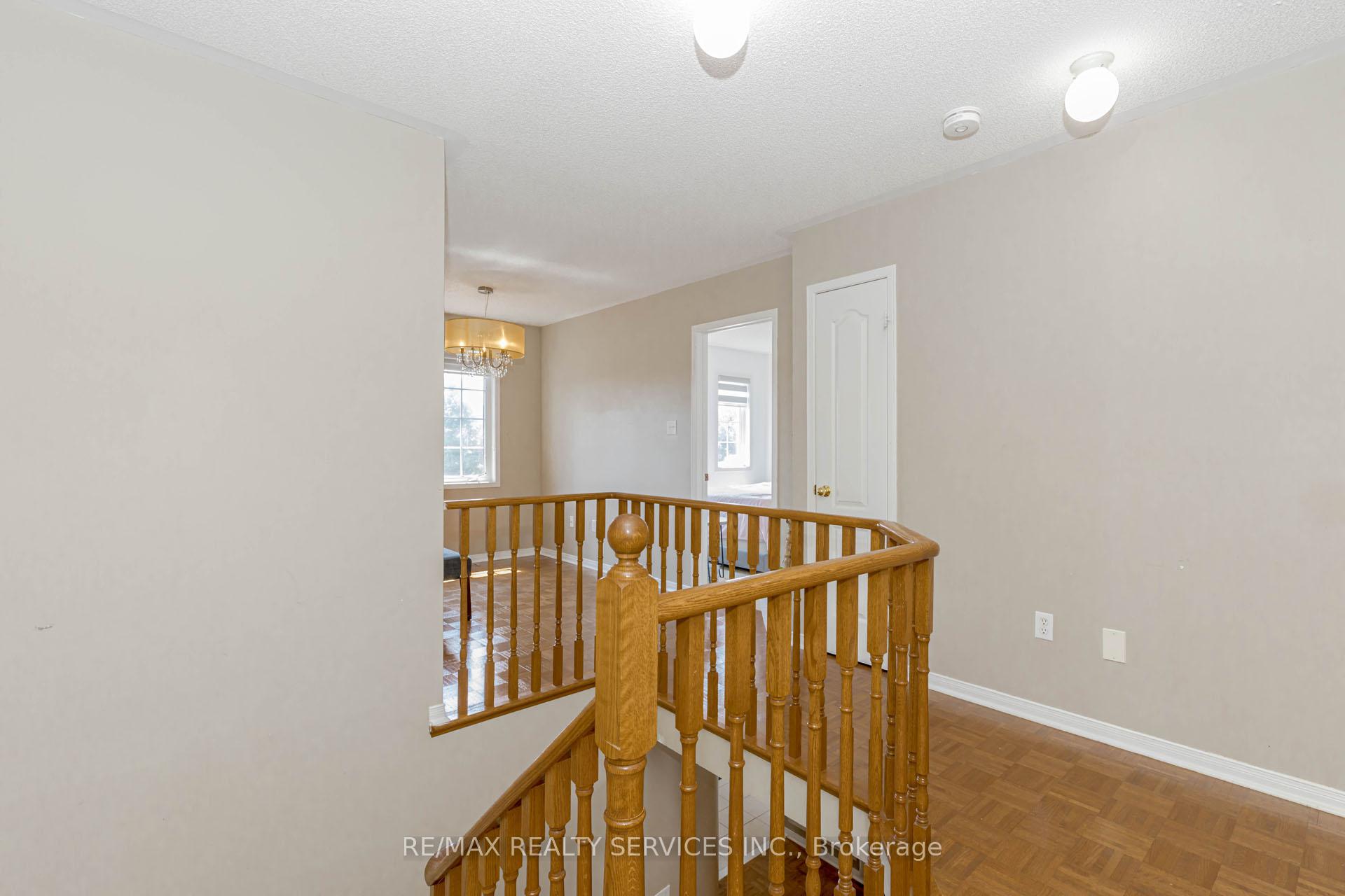 Photo 38 of 16 Mccrimmon Drive, Brampton, Fletcher's Meadow — HOMEH