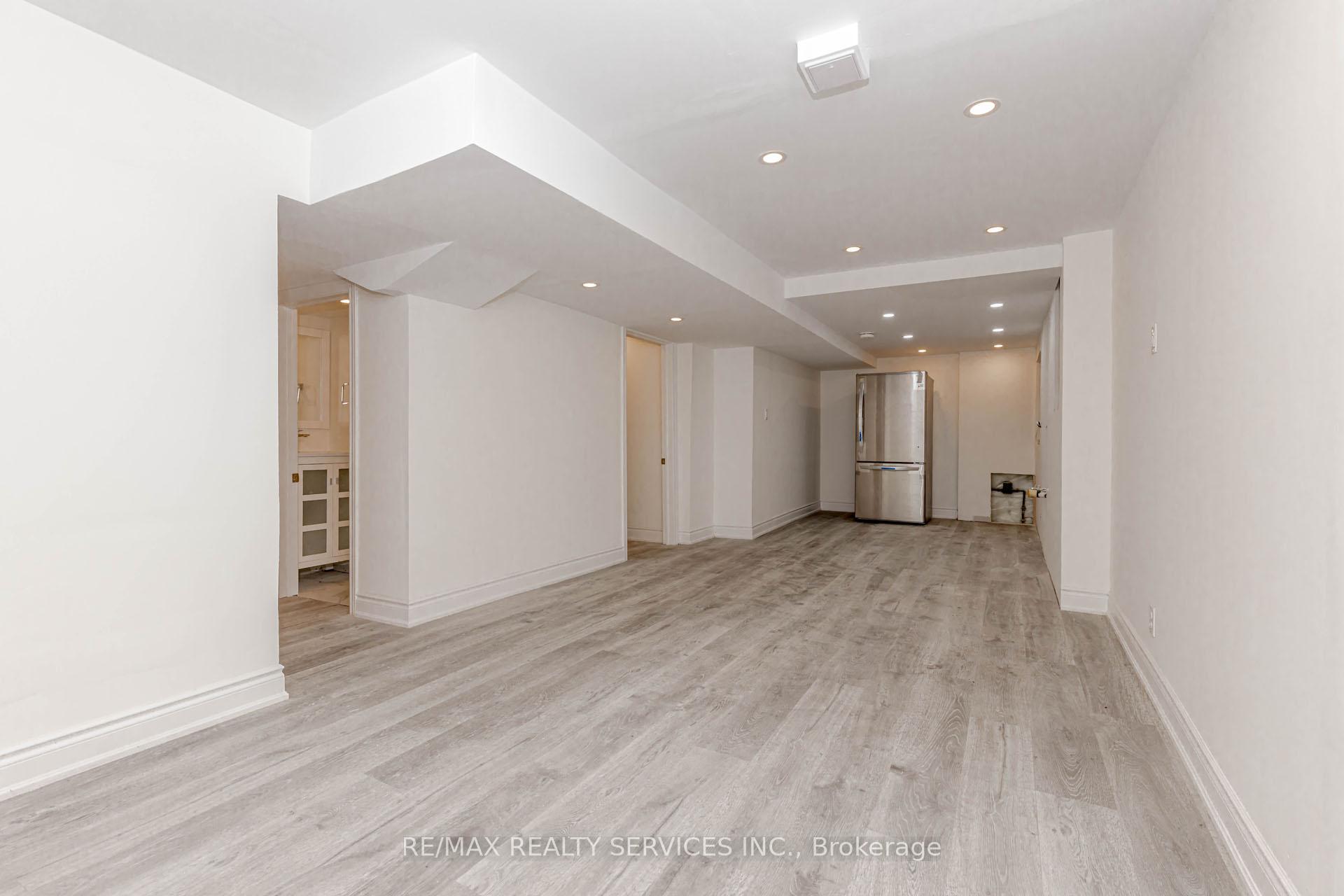 Photo 31 of 16 Mccrimmon Drive, Brampton, Fletcher's Meadow — HOMEH