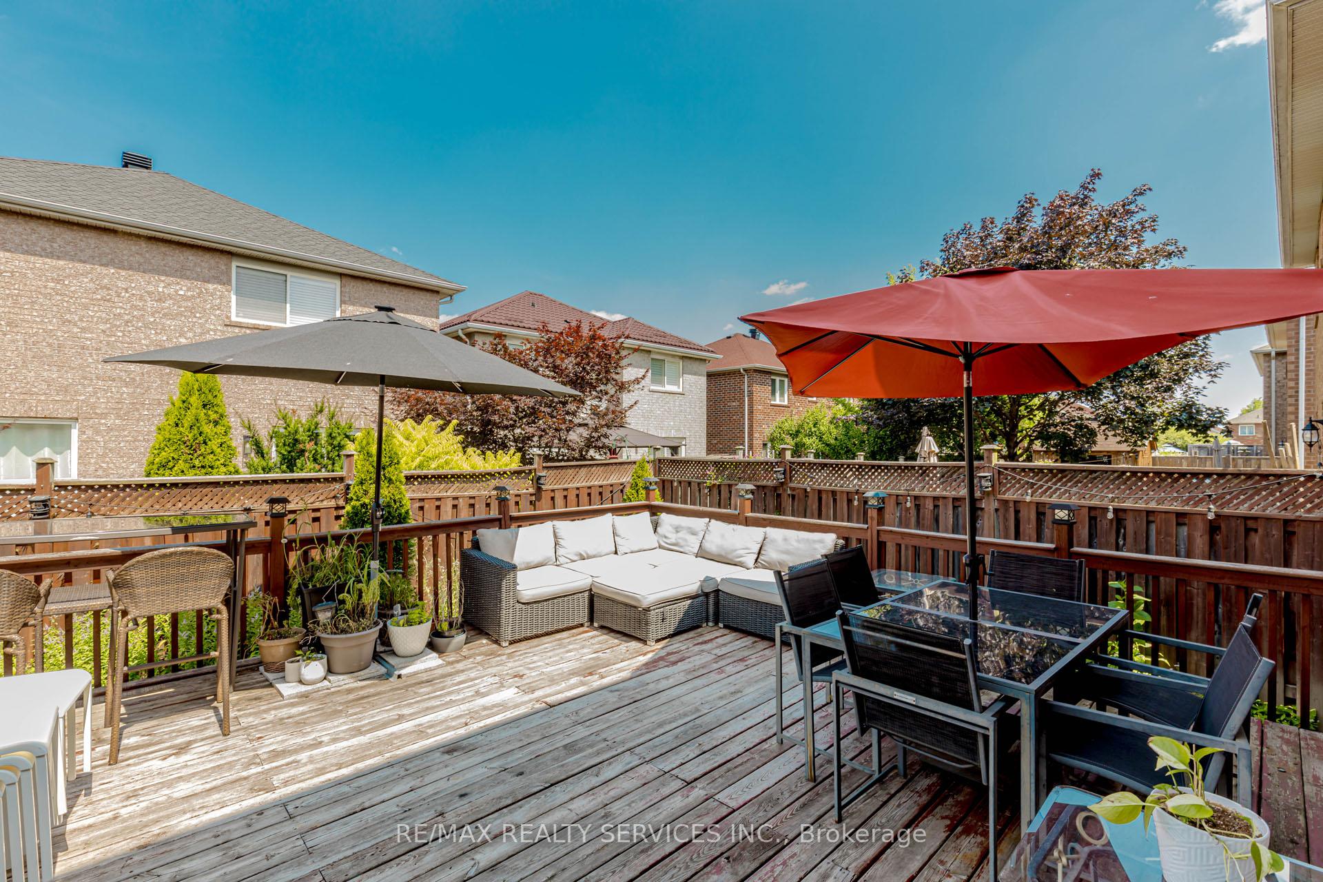 Photo 29 of 16 Mccrimmon Drive, Brampton, Fletcher's Meadow — HOMEH