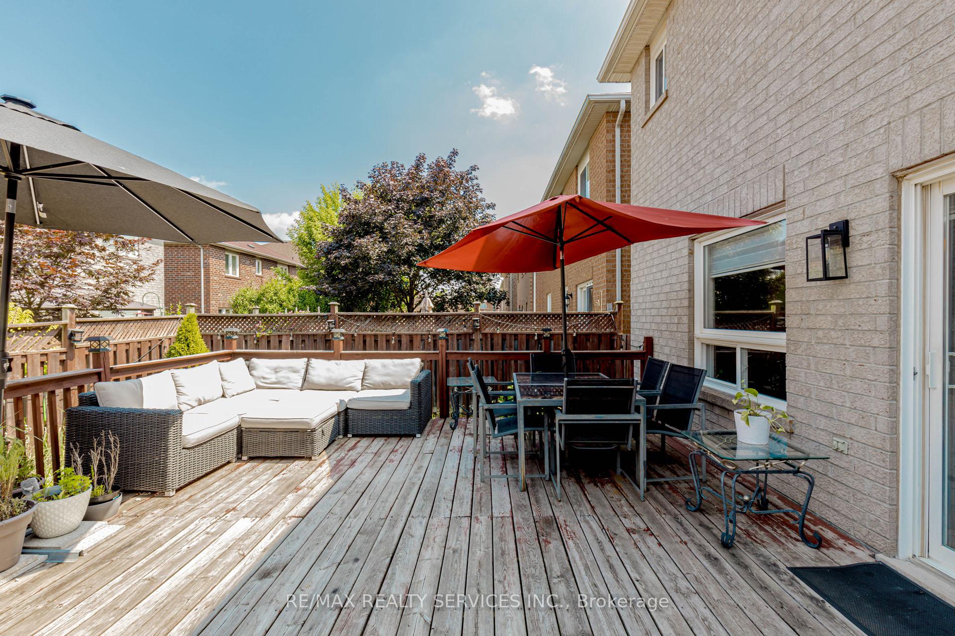 Photo 42 of 16 Mccrimmon Drive, Brampton, Fletcher's Meadow — HOMEH