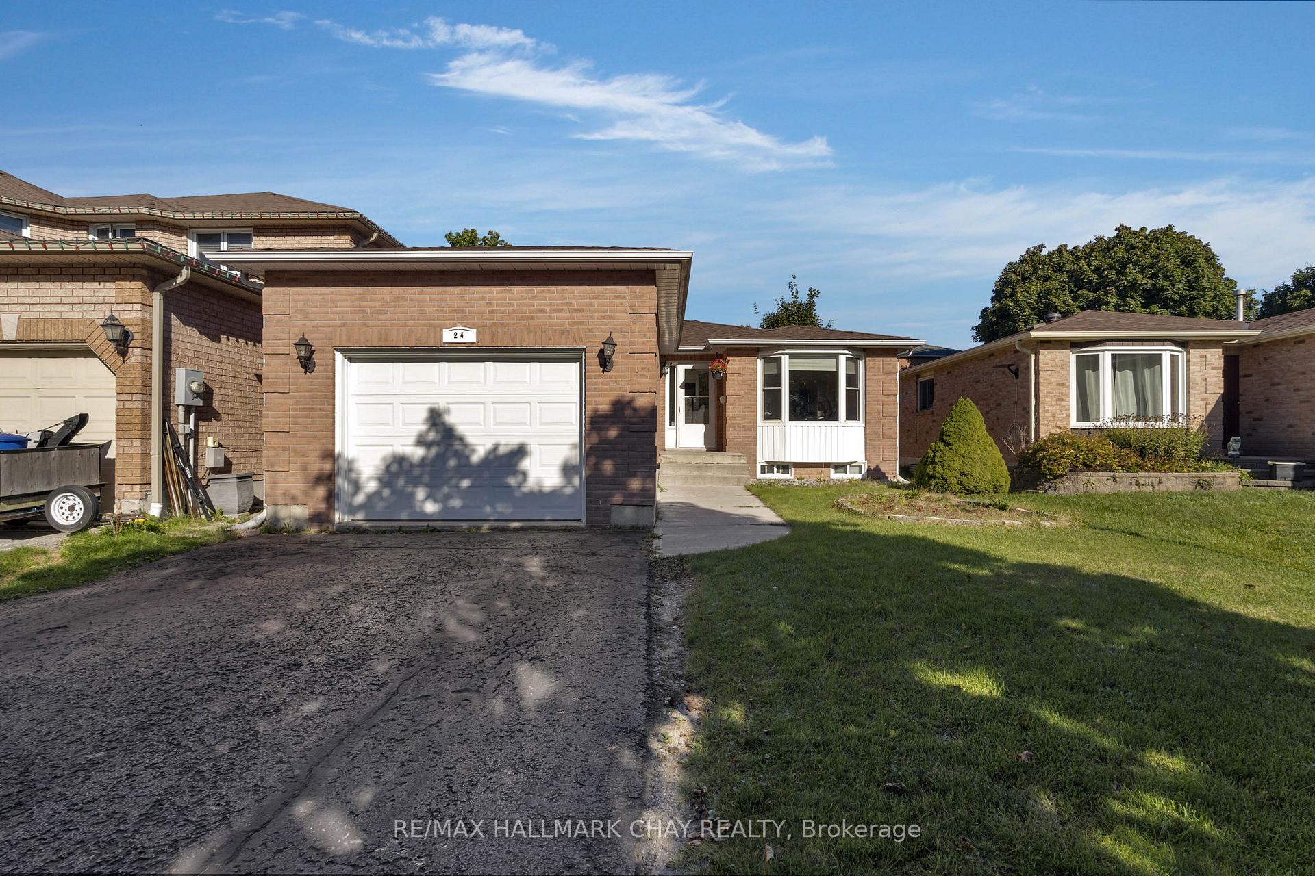 Photo 1 of 24 Mcveigh Drive, Barrie, West Bayfield — HOMEH