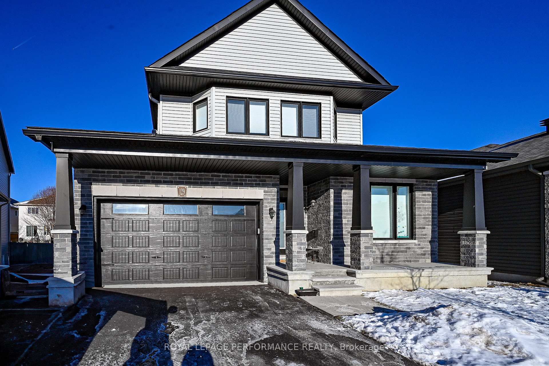 Front of 129 Hickstead Way