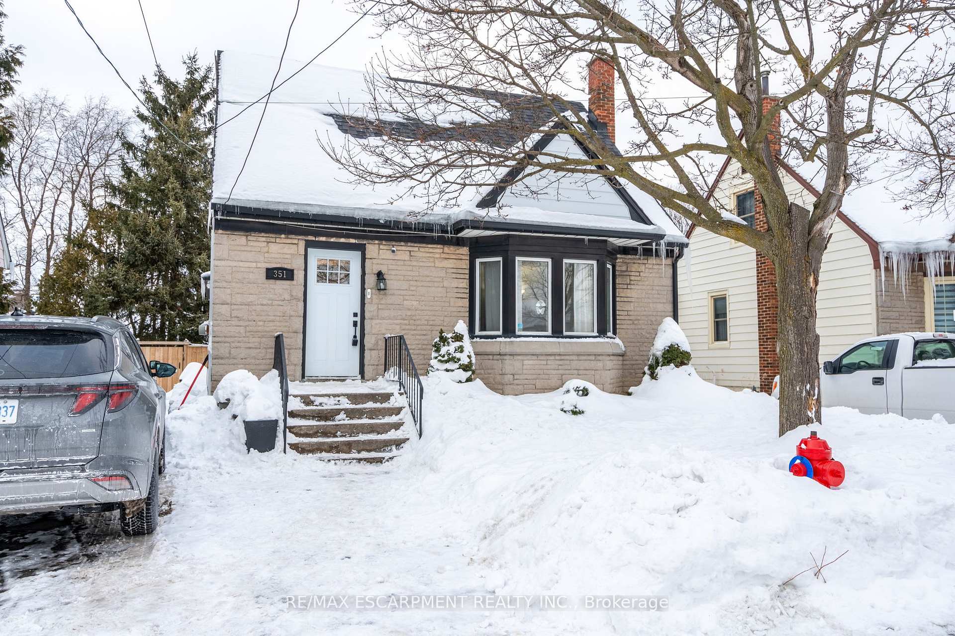 Front of 351 Queensdale Avenue E
