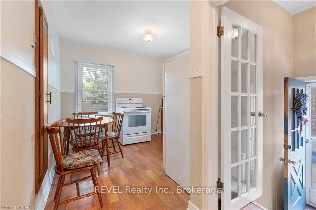 Photo 10 of 149 South Drive, St. Catharines, Old Glenridge — HOMEH