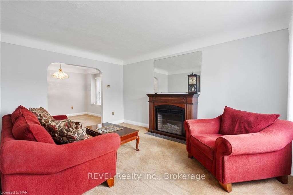 Photo 11 of 149 South Drive, St. Catharines, Old Glenridge — HOMEH