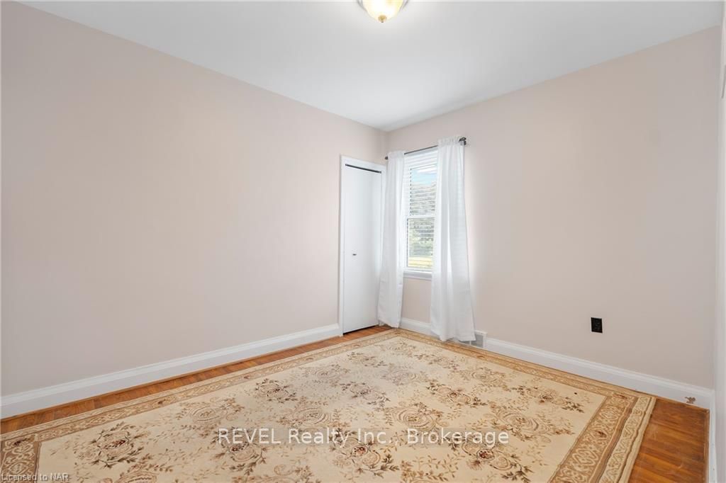 Photo 18 of 149 South Drive, St. Catharines, Old Glenridge — HOMEH