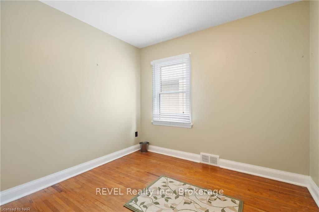 Photo 19 of 149 South Drive, St. Catharines, Old Glenridge — HOMEH