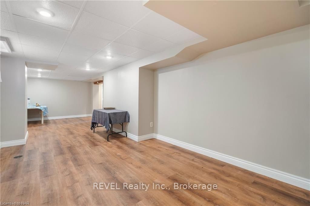 Photo 24 of 149 South Drive, St. Catharines, Old Glenridge — HOMEH