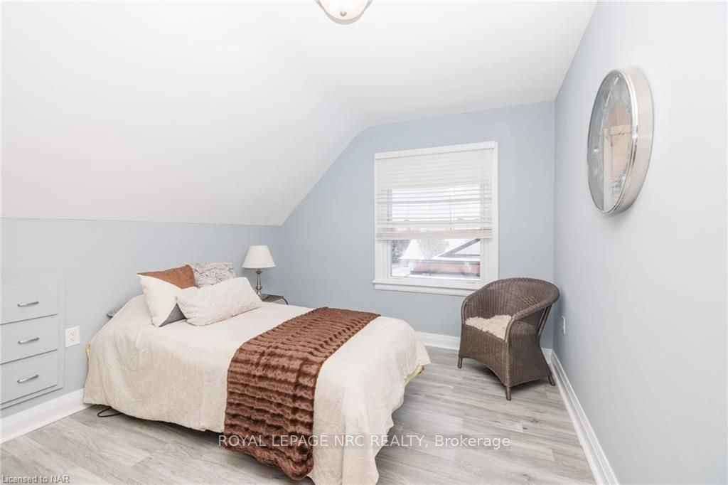 Photo 24 of 7 Cliff Road, St. Catharines, Old Glenridge — HOMEH