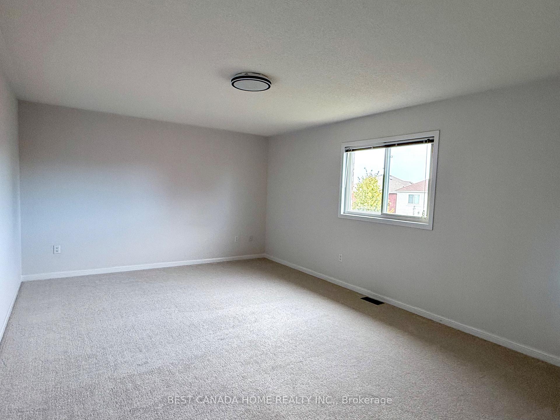 Photo 18 of 74 Monarchy Street S, Barrie, Innis-Shore — HOMEH