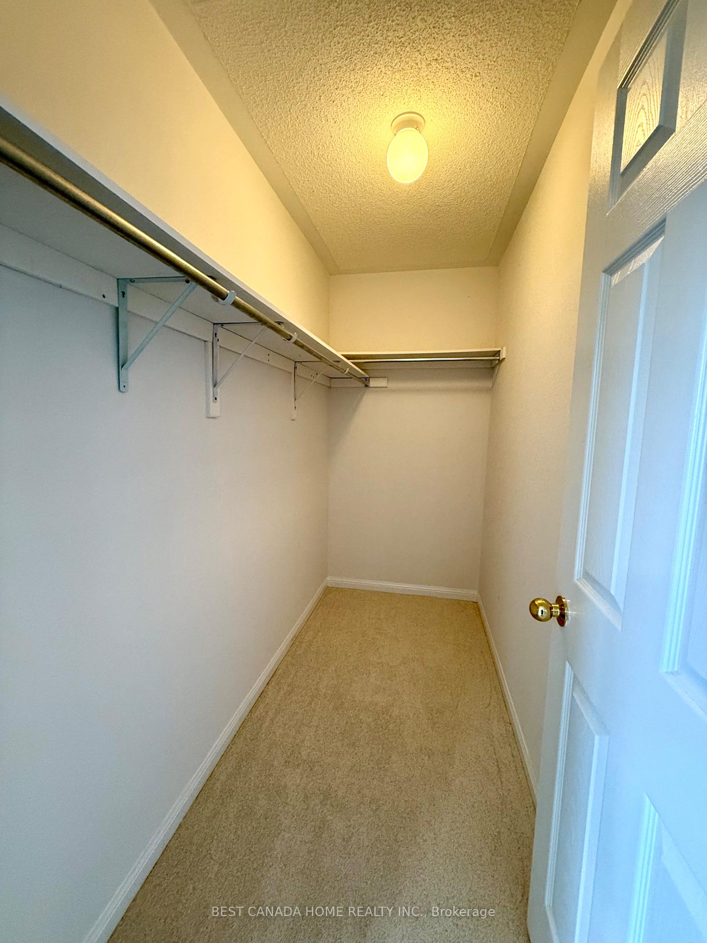 Photo 19 of 74 Monarchy Street S, Barrie, Innis-Shore — HOMEH