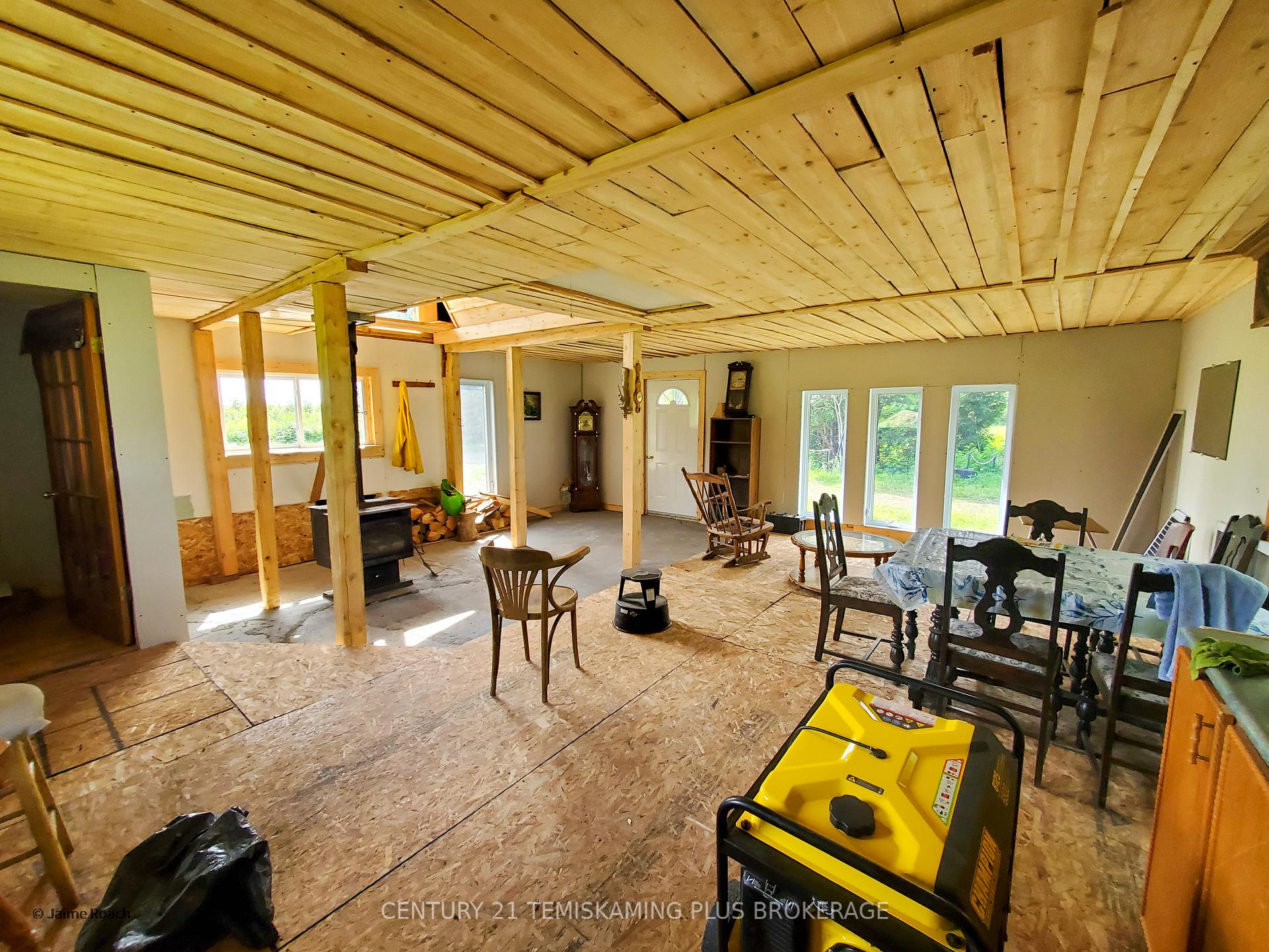 Photo 7 of 245407 569 Highway, Englehart, Central Timiskaming — HOMEH
