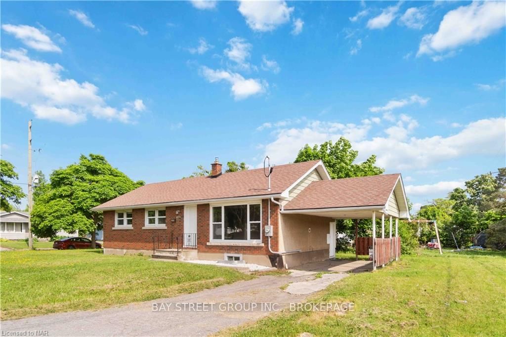 Photo 2 of 85 Jacobson Avenue, St. Catharines, Glendale/Glenridge — HOMEH