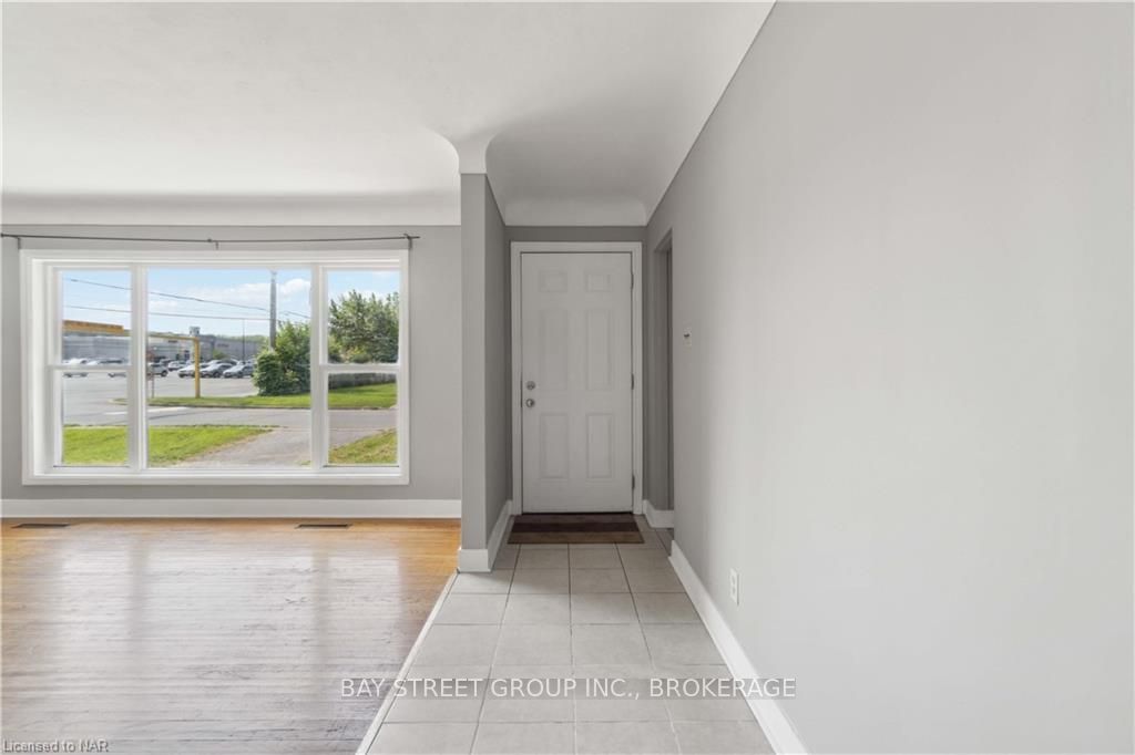 Photo 9 of 85 Jacobson Avenue, St. Catharines, Glendale/Glenridge — HOMEH