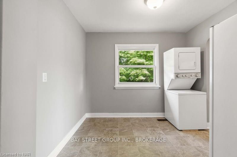 Photo 14 of 85 Jacobson Avenue, St. Catharines, Glendale/Glenridge — HOMEH