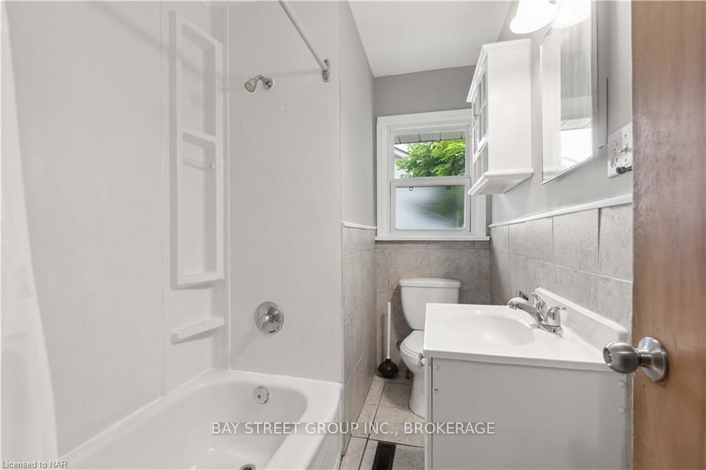 Photo 16 of 85 Jacobson Avenue, St. Catharines, Glendale/Glenridge — HOMEH