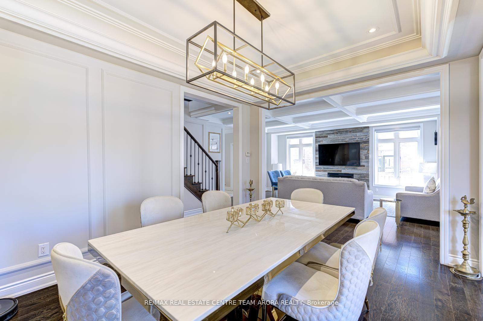 Photo 8 of 43 Elysian Fields Circle, Brampton, Bram West — HOMEH