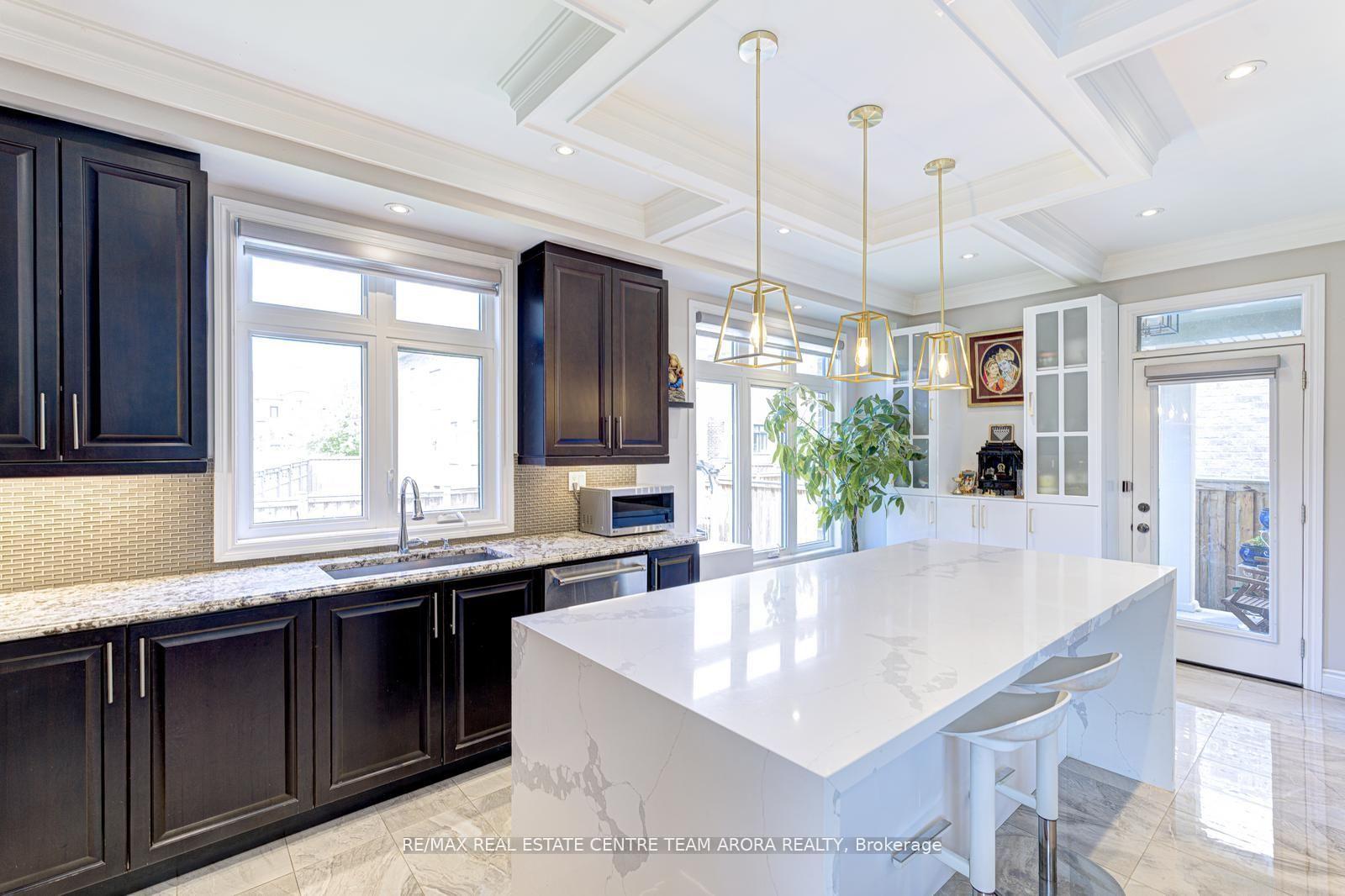 Photo 28 of 43 Elysian Fields Circle, Brampton, Bram West — HOMEH