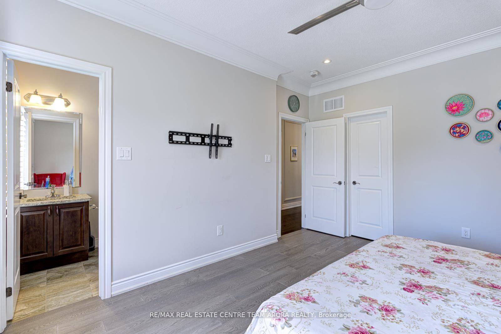 Photo 9 of 43 Elysian Fields Circle, Brampton, Bram West — HOMEH