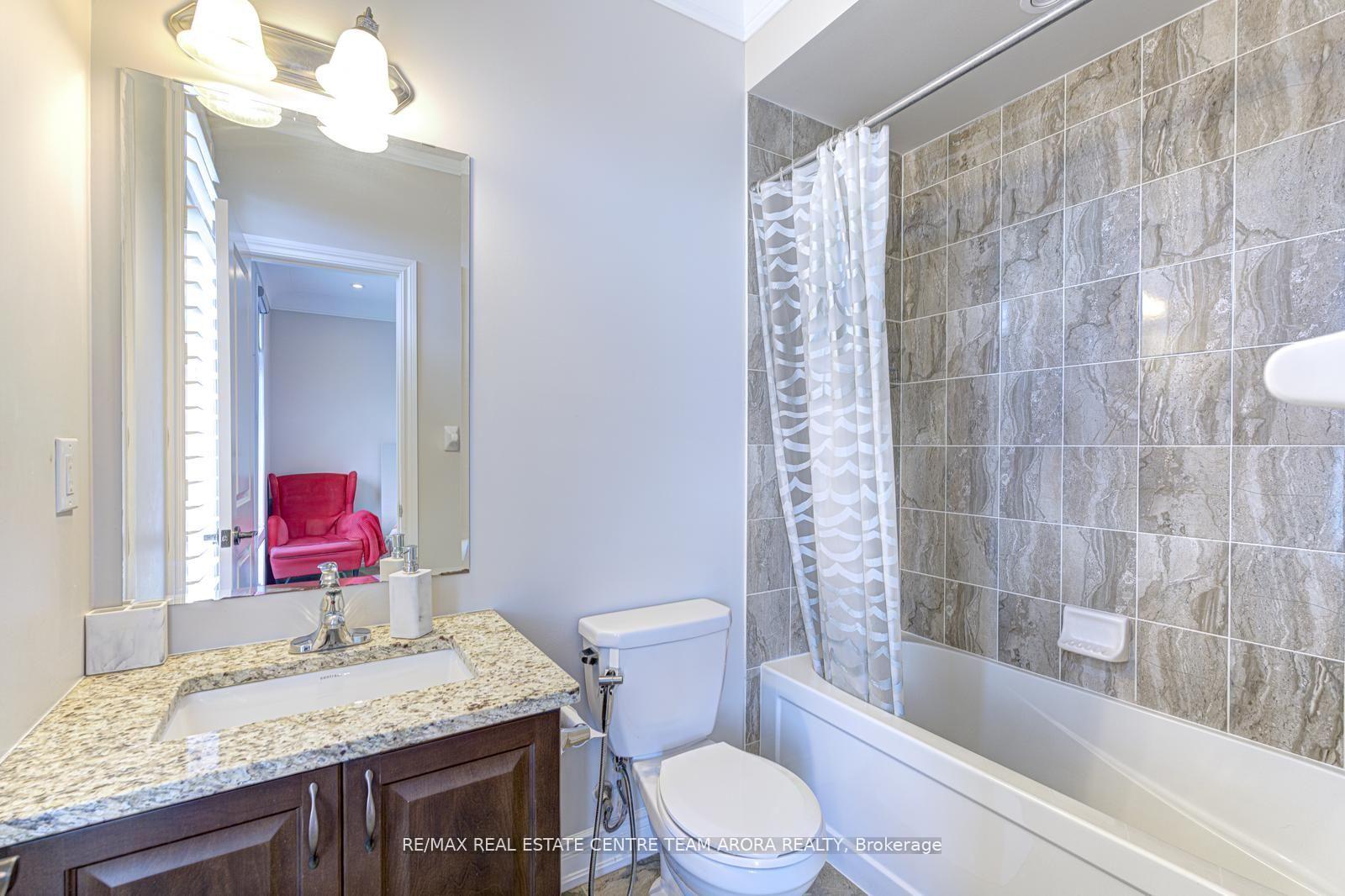 Photo 13 of 43 Elysian Fields Circle, Brampton, Bram West — HOMEH