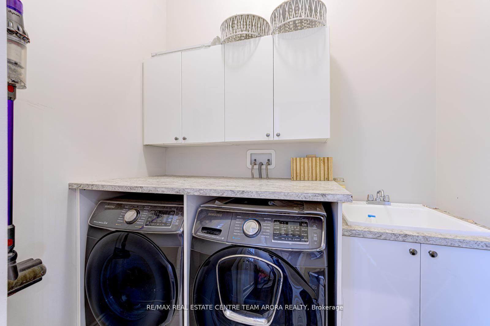Photo 7 of 43 Elysian Fields Circle, Brampton, Bram West — HOMEH
