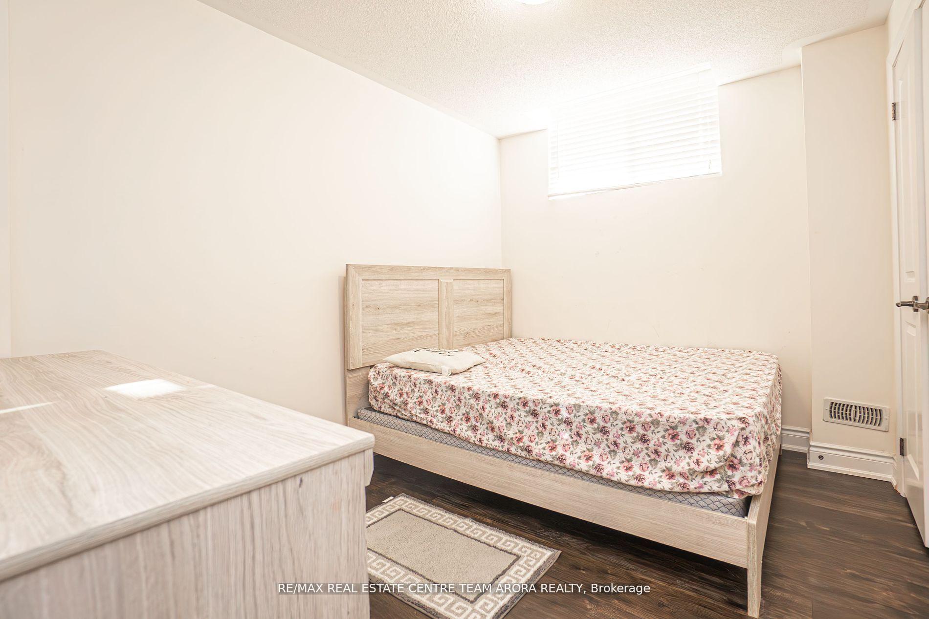 Photo 31 of 43 Elysian Fields Circle, Brampton, Bram West — HOMEH