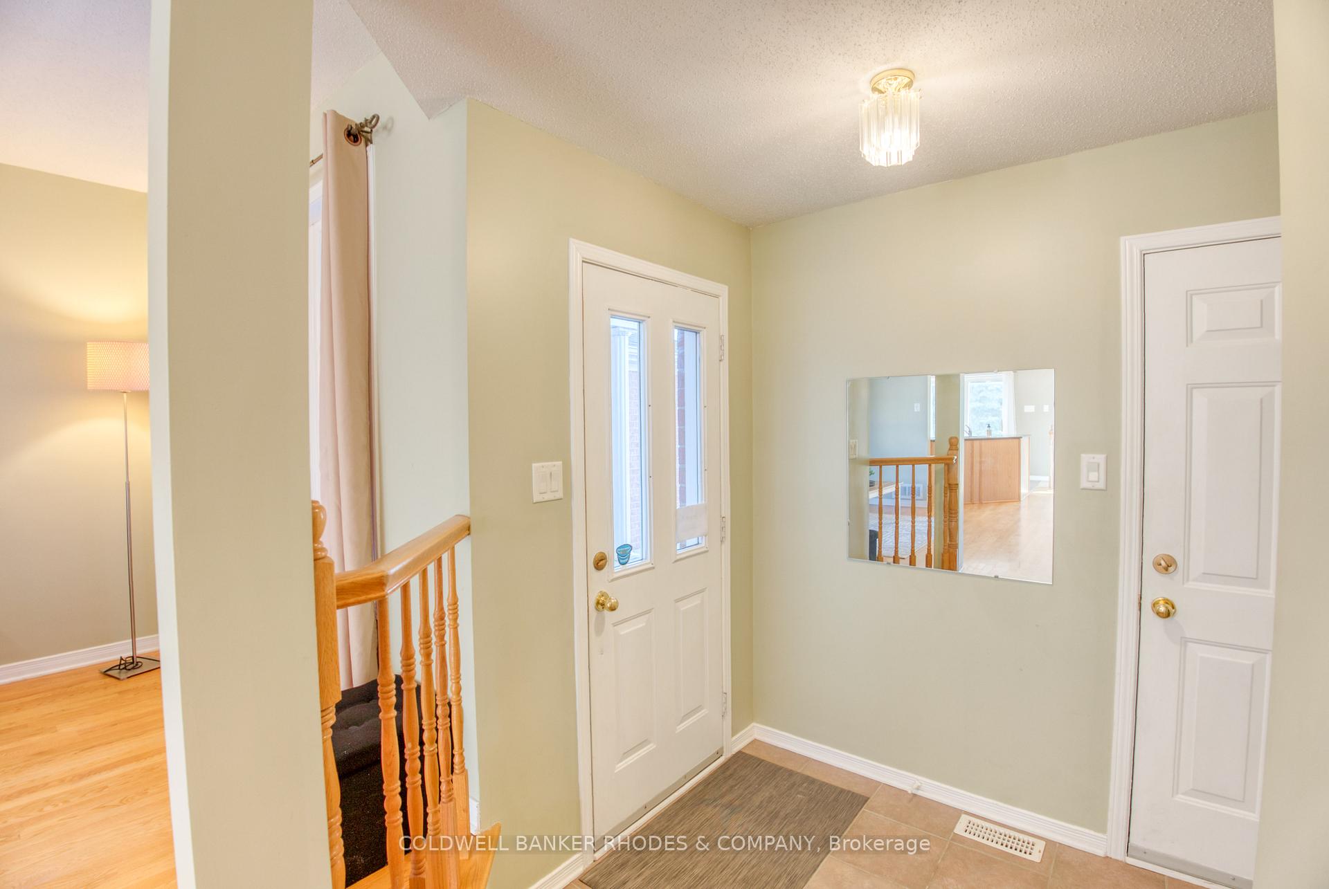 Photo 2 of 139 Scout Street, Ottawa, Central Park — HOMEH