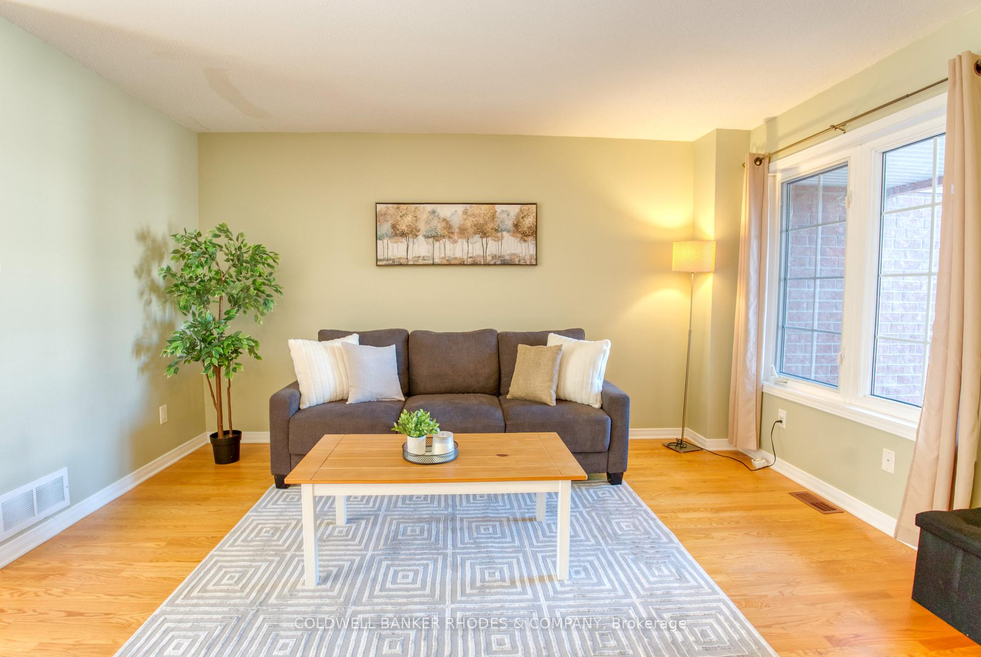 Photo 4 of 139 Scout Street, Ottawa, Central Park — HOMEH