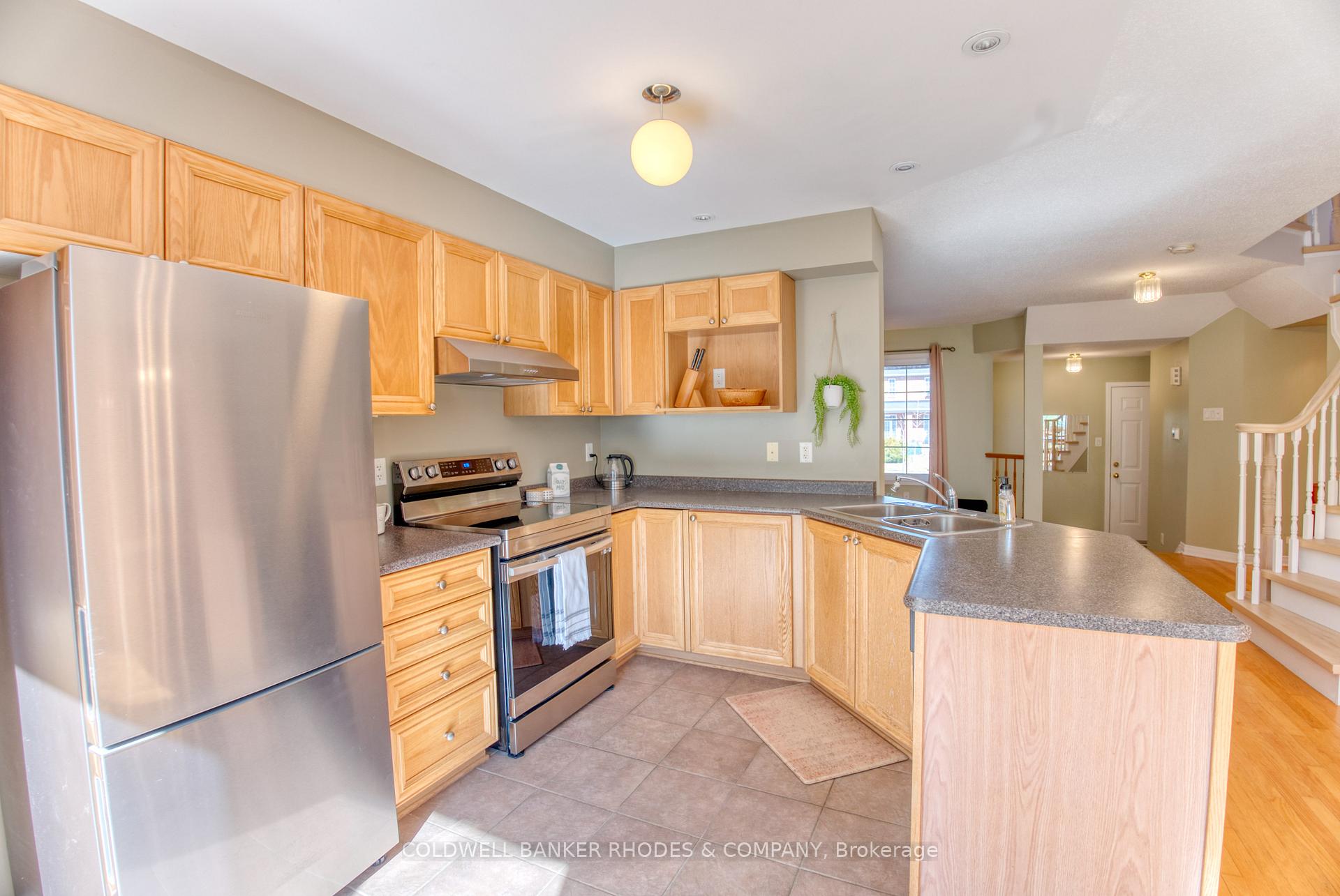 Photo 9 of 139 Scout Street, Ottawa, Central Park — HOMEH