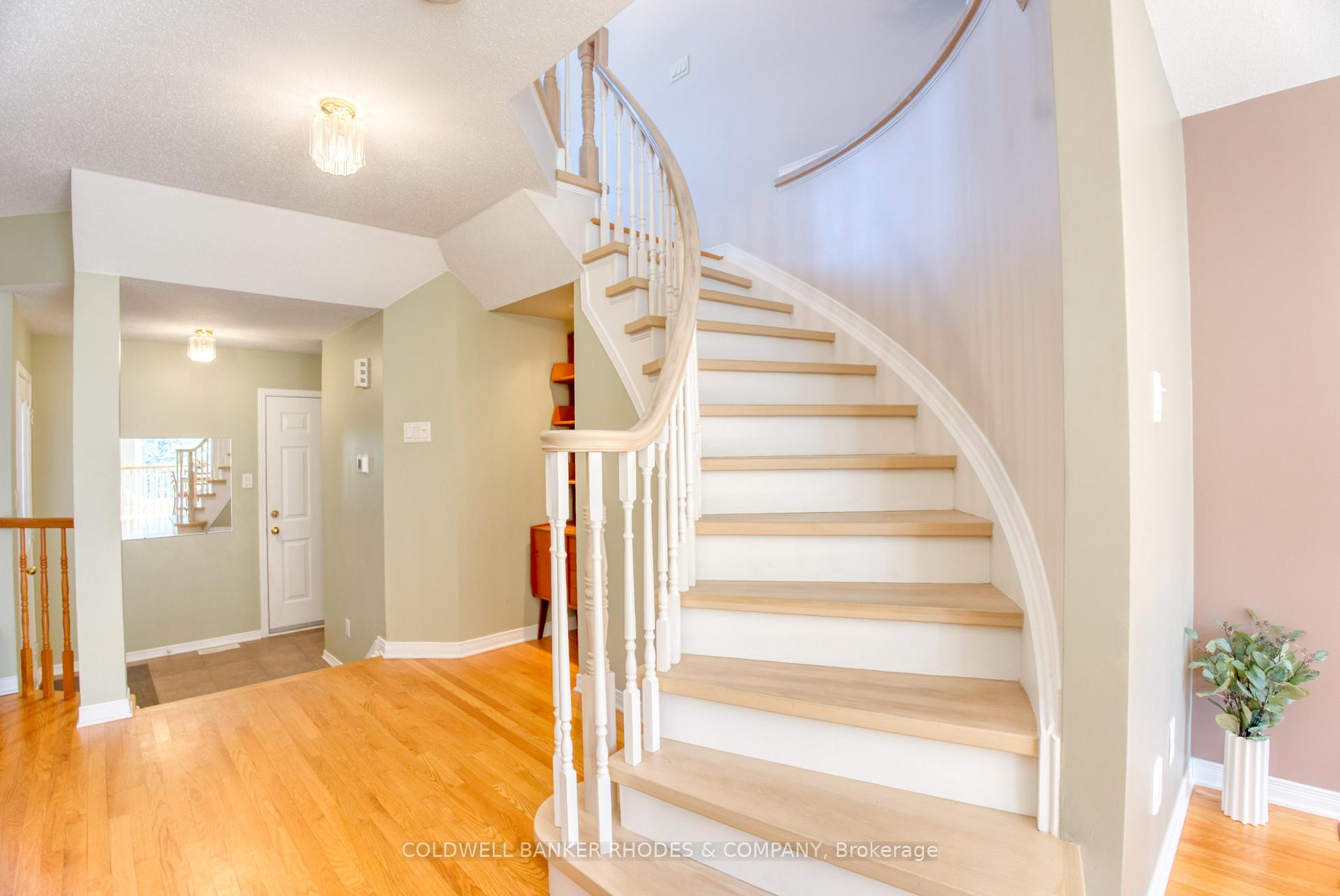 Photo 11 of 139 Scout Street, Ottawa, Central Park — HOMEH