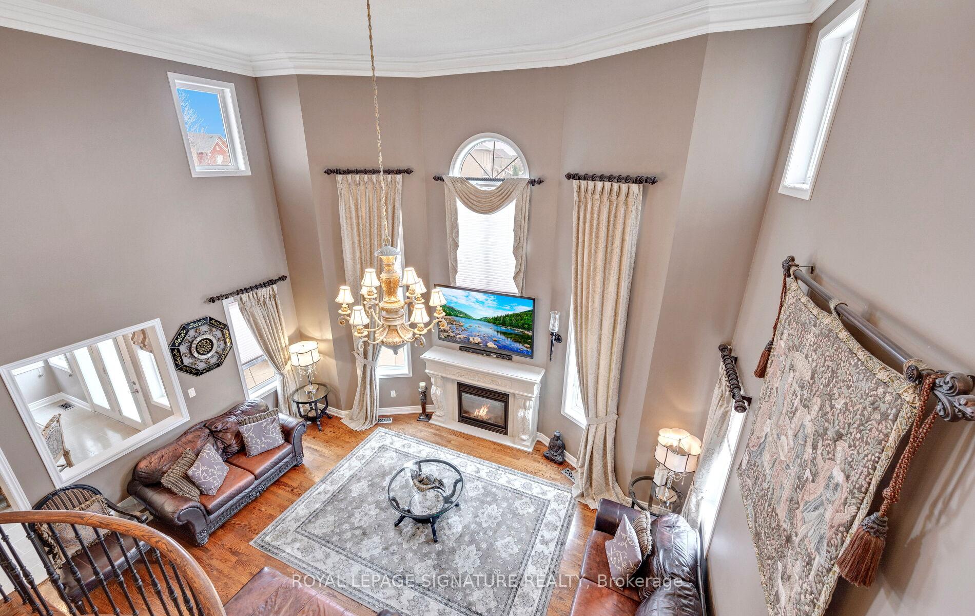 Photo 6 of 128 Valleycreek Drive, Brampton, Bram East — HOMEH