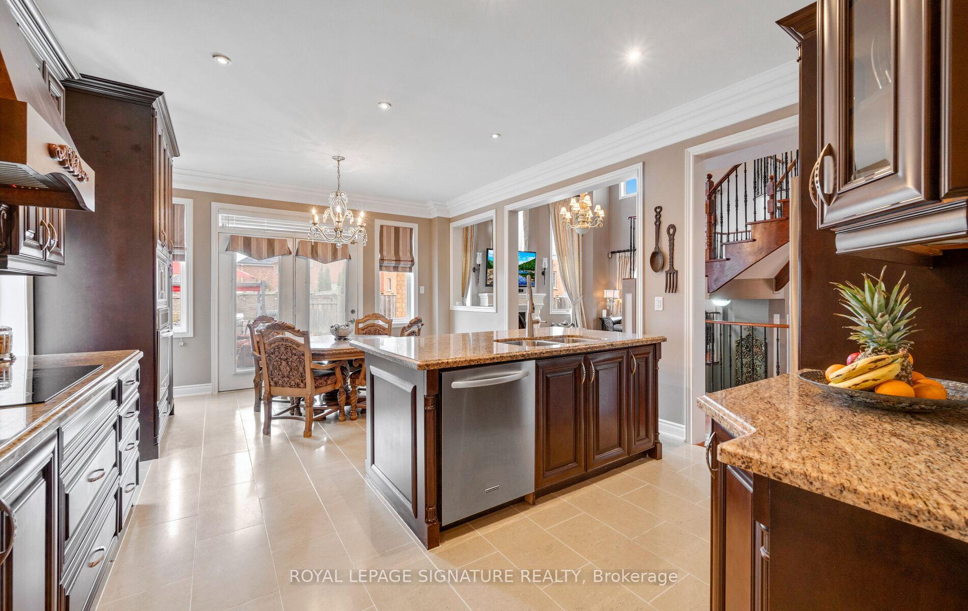 Photo 8 of 128 Valleycreek Drive, Brampton, Bram East — HOMEH