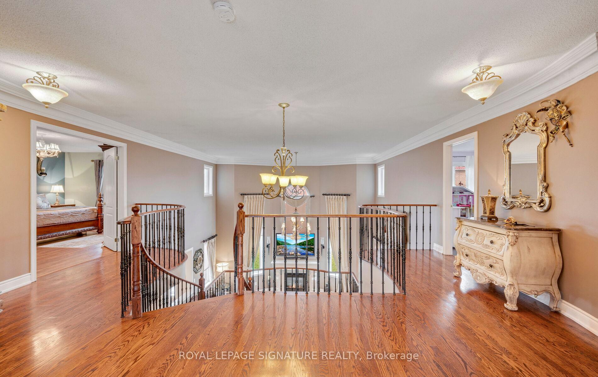 Photo 11 of 128 Valleycreek Drive, Brampton, Bram East — HOMEH