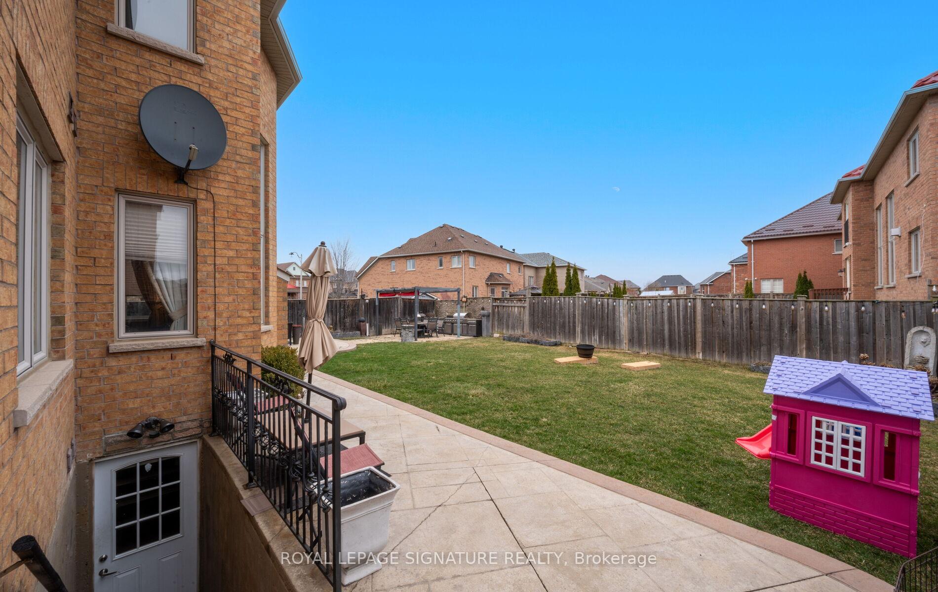 Photo 21 of 128 Valleycreek Drive, Brampton, Bram East — HOMEH