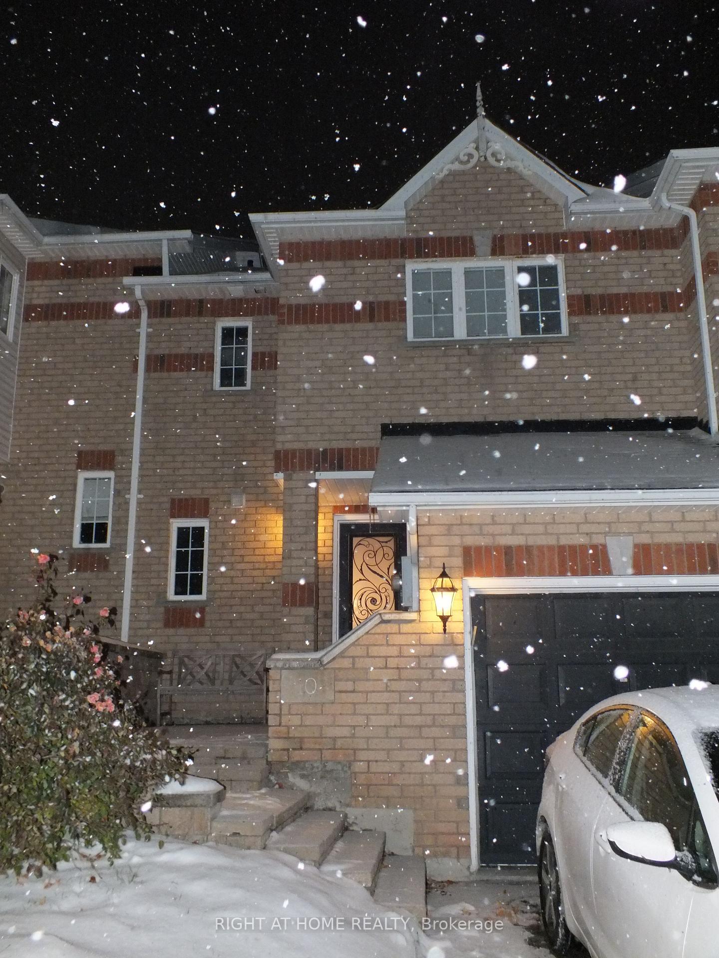 Front of 10 Gadwall Avenue