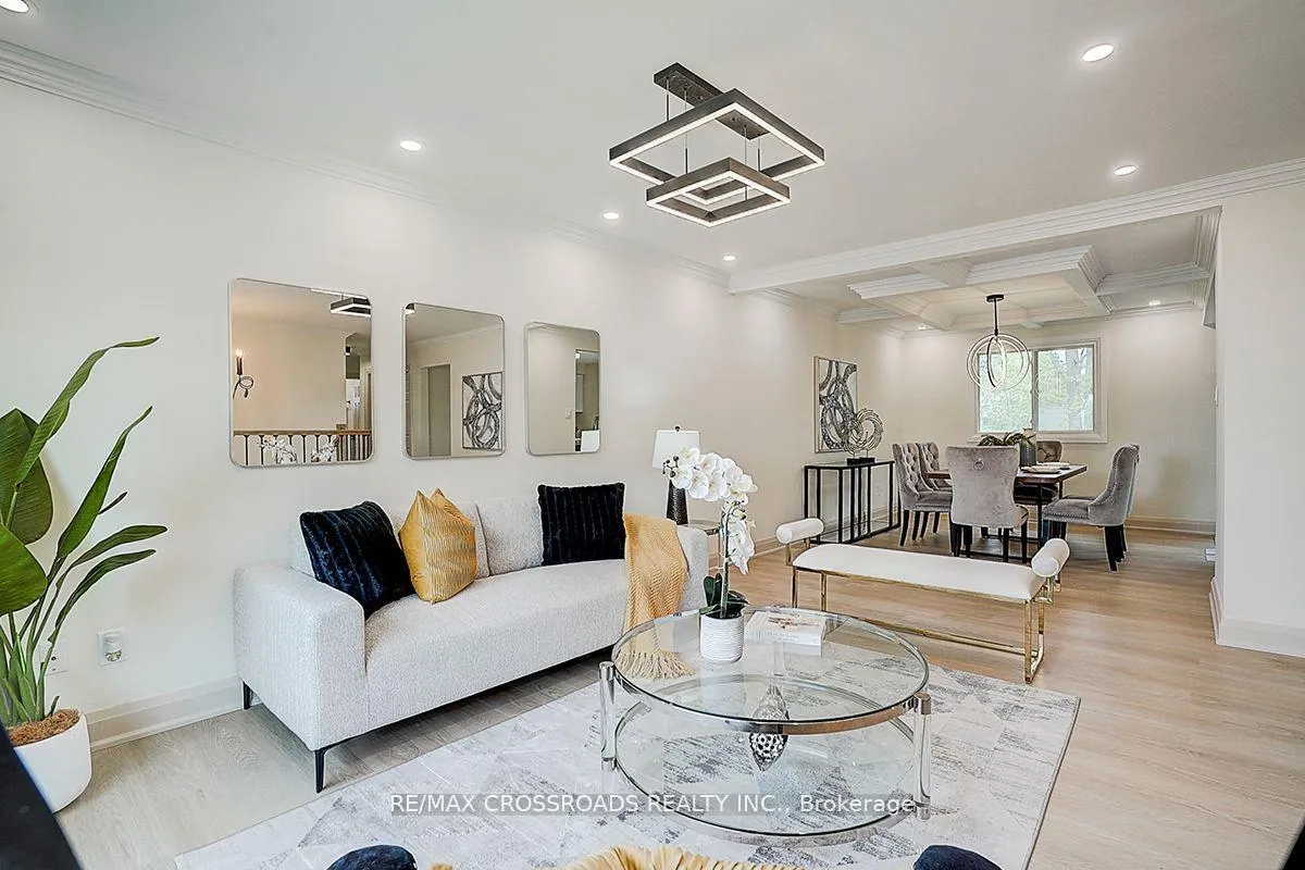 Photo 8 of 160 letitia Street, Barrie, Letitia Heights — HOMEH