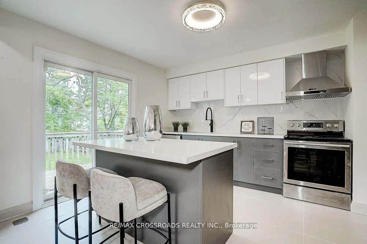 Photo 14 of 160 letitia Street, Barrie, Letitia Heights — HOMEH