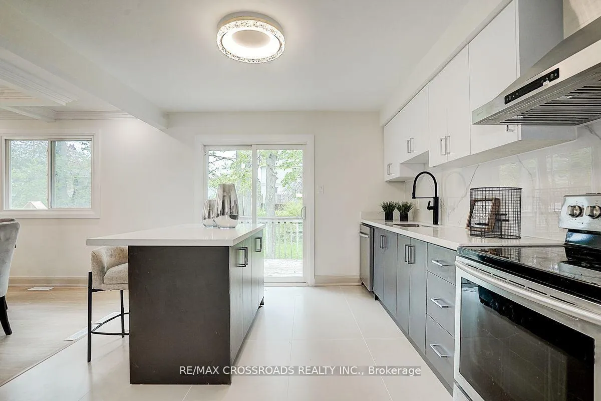 Photo 17 of 160 letitia Street, Barrie, Letitia Heights — HOMEH