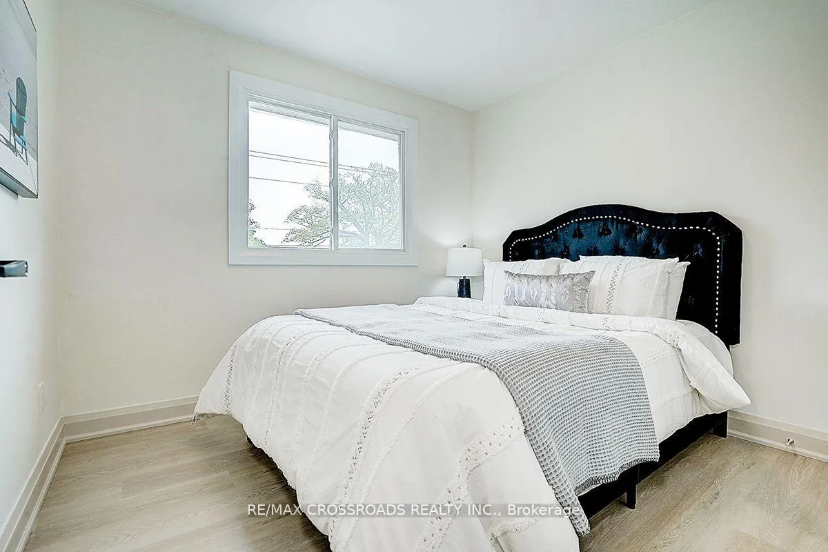 Photo 24 of 160 letitia Street, Barrie, Letitia Heights — HOMEH