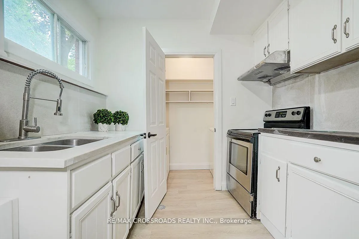Photo 34 of 160 letitia Street, Barrie, Letitia Heights — HOMEH