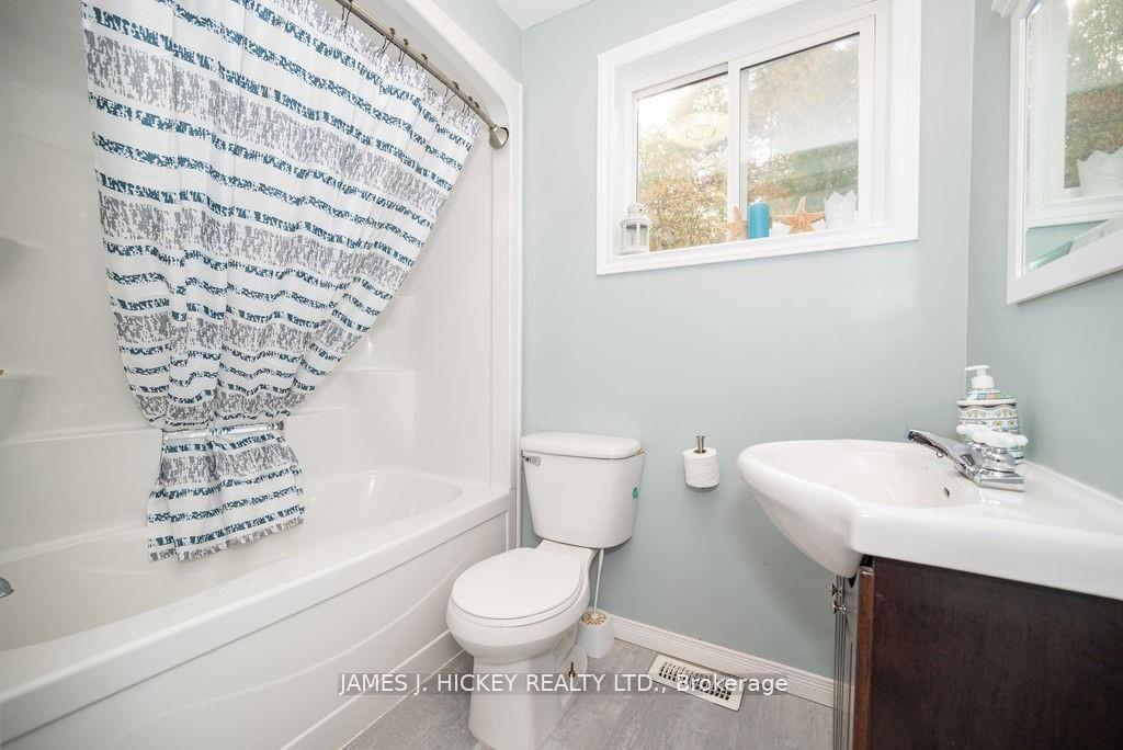 Photo 14 of 628 Goldfinch Way, Head, Clara and Maria, Head Twp — HOMEH