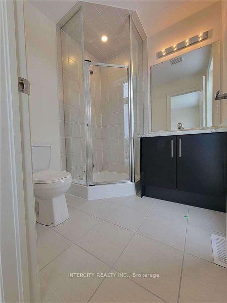 Photo 5 of 15 Queenpost Drive, Brampton, Credit Valley — HOMEH